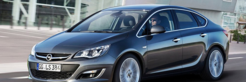 00-Opel-Astra-Sedan-2013.jpg